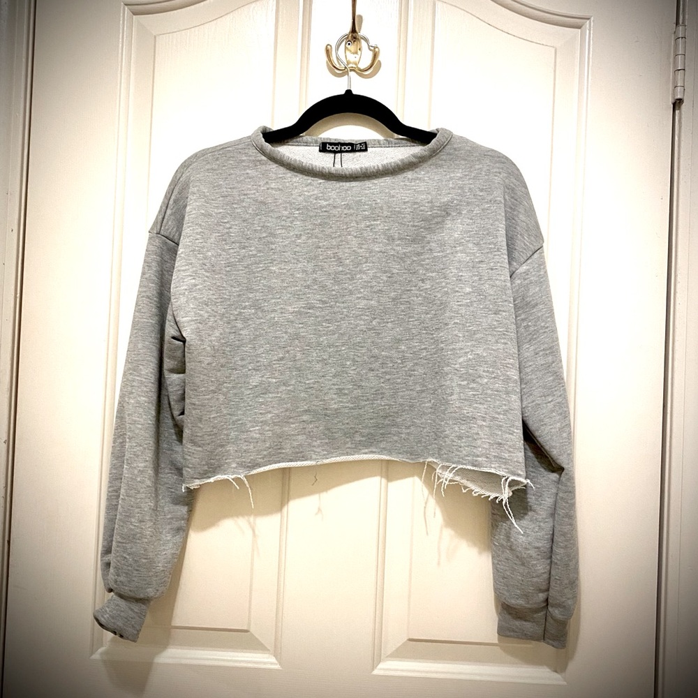 NWT Boohoo Cropped Sweatshirt